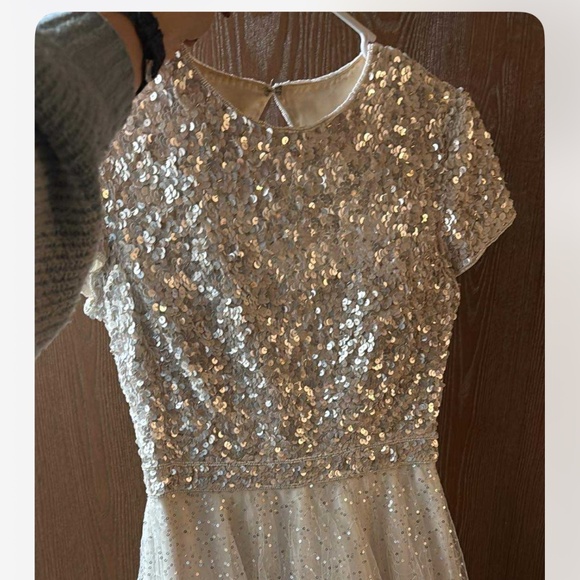 Dresses & Skirts - Cocktail dress